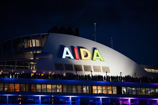 Embark on a personalized photography journey through the stunning scottish highlands